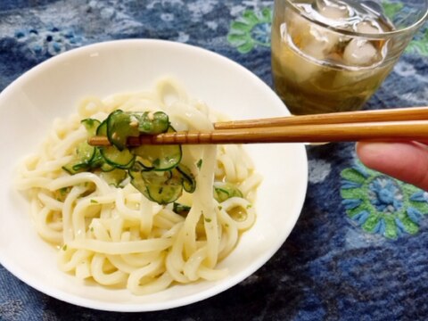 さっぱりツルン♪大葉ときゅうりのぶっかけうどん